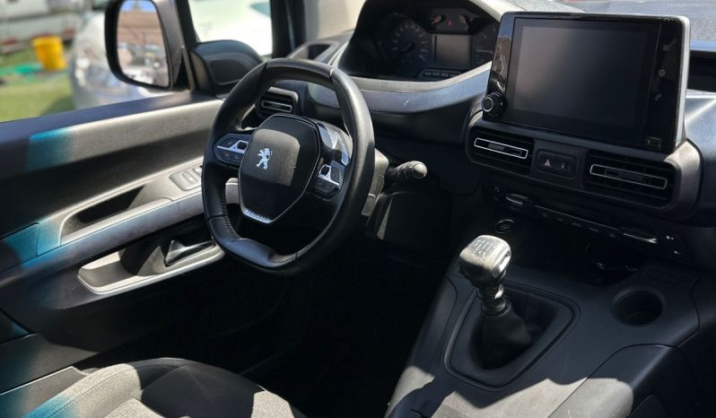 
								Peugeot Rifter 2023 – Diésel full									